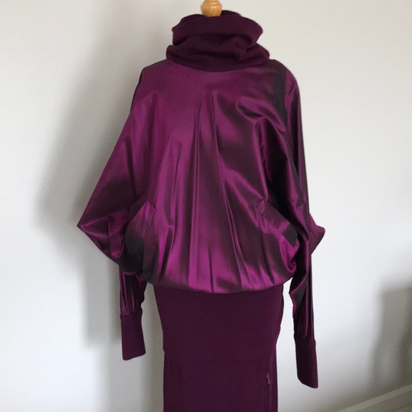 100% Silk Designer Outfit - Picture 1 of 4